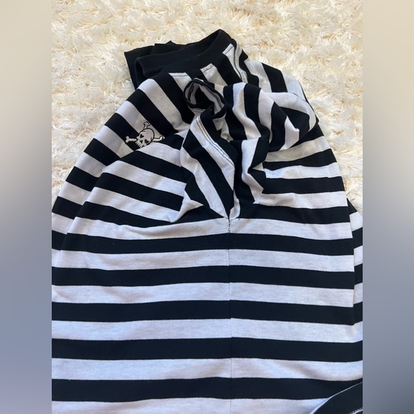 Split Pattern Crop Top from Hot Topic - Picture 4 of 4